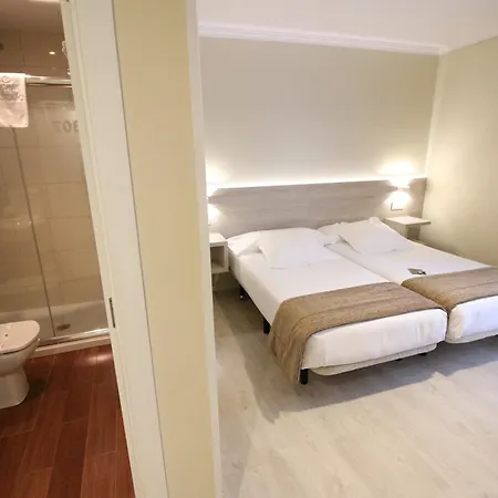 Alda San Carlos 3* סנטיאגו דה קומפוסטלה