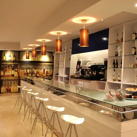 Alda San Carlos 3* سانتياغو دي كومبوستيلا