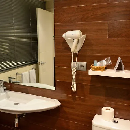 Alda San Carlos 3* سانتياغو دي كومبوستيلا