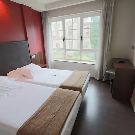 ホテル Alda San Carlos サンティアゴ・デ・コンポステーラ