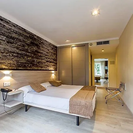 Alda San Carlos 3* سانتياغو دي كومبوستيلا